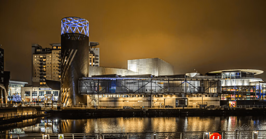 Image of Salford Quays to visualise mediacity property investment